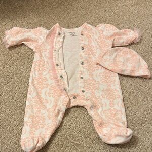 NWOT Little Me Pink and White Patterned Footie with Hat
